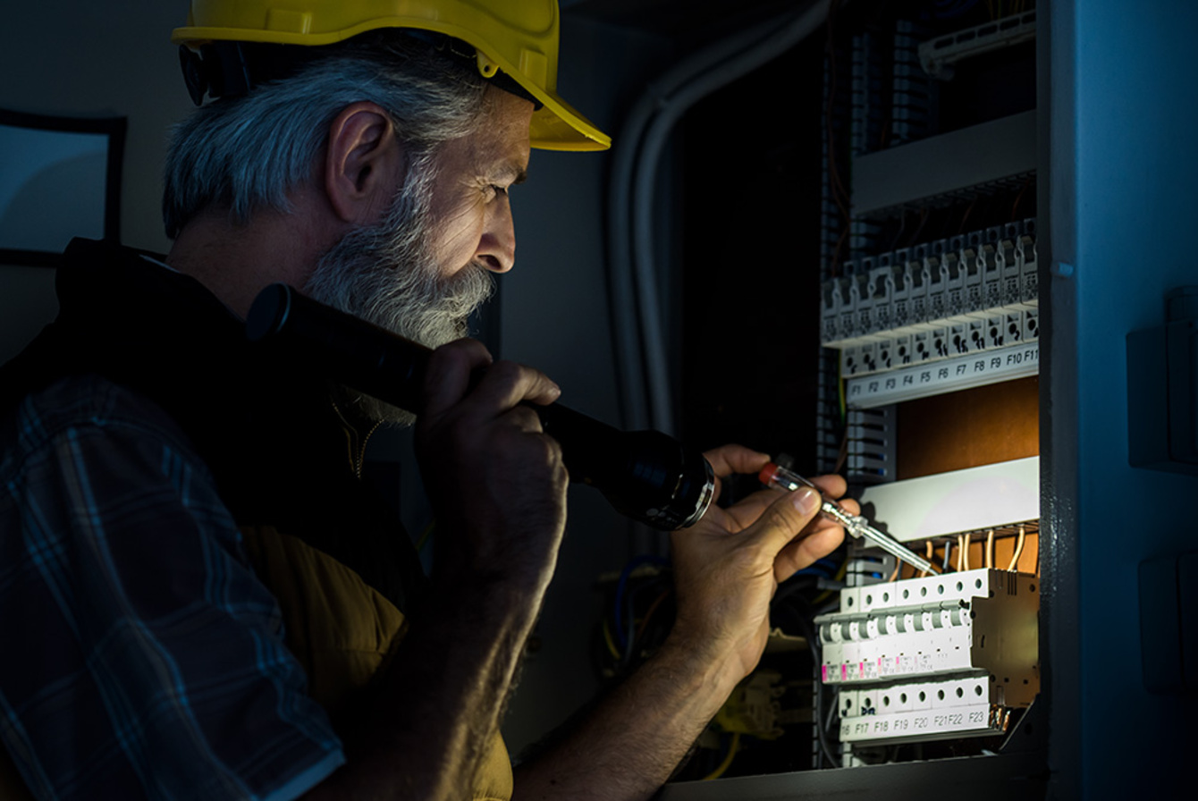 Über­spannungs­schutz bei Green Solar Cologne Elektroinstallation in Köln